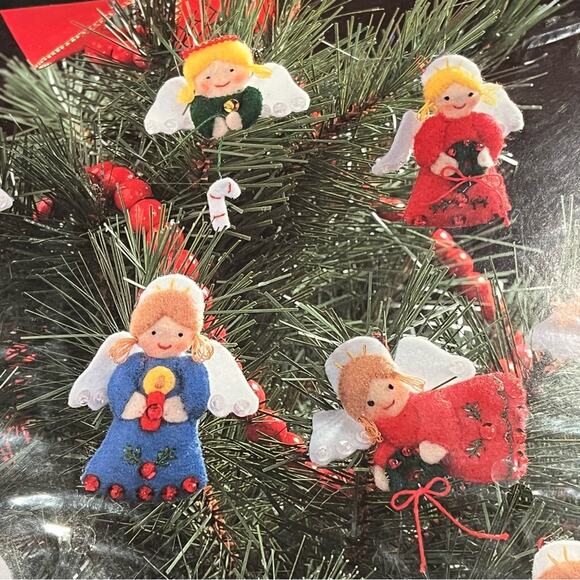 Vintage 1996 Bucilla Felt Appliqué Angels Set of 50 Ornaments Christmas Kit - Picture 4 of 13